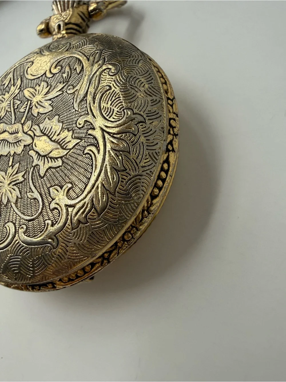 Vintage Sergio Valente Gold Tone Pocket Watch with Chain & Date